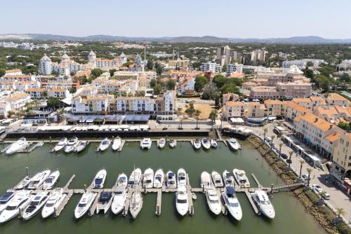 Marina Praia - Marina view by HD
