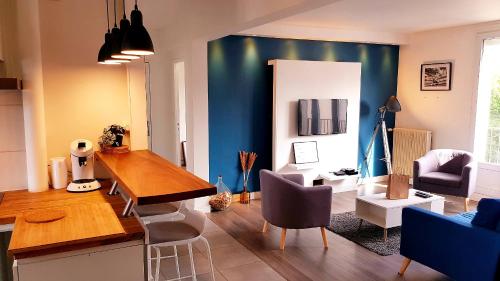 Le Bleu - Parking - 2 chambres - 1 bureau