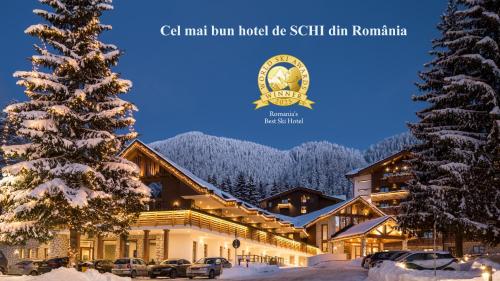 Nespecifikovaný výhled na hory nebo výhled na hory při pohledu z hotelu