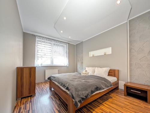 Krzywoustego City Comfort Apartment by BookingHost