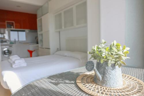 ApartEasy - Lovely Atic in Barcelona