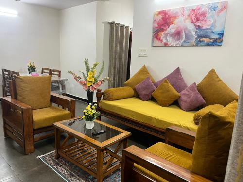 Et opholdsområde på 2 BHK Apartment Gachibowli #302