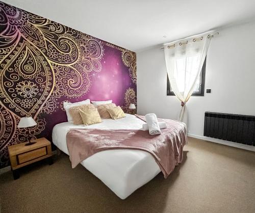 Ένα ή περισσότερα κρεβάτια σε δωμάτιο στο Jacuzzi, Sauna, Ping-Pong & Billard, Les Alizés