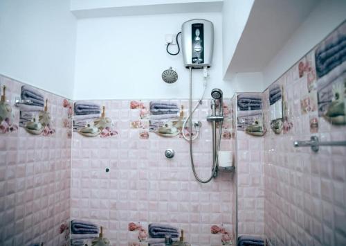 Ένα μπάνιο στο Akshaya Guest Inn Kandy