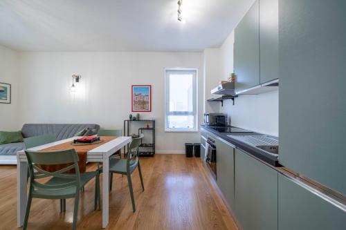 Elegant and Modern Apartment in Central Milan