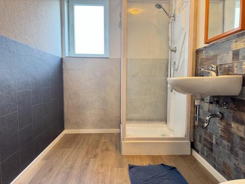 Koupelna v ubytování 33 - 42-B Gezellige vakantiewoning voor 2 personen