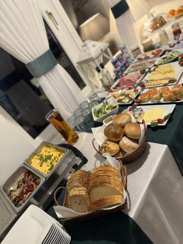 Φαγητό σε αυτό το ξενοδοχείο ή κάπου εκεί κοντά