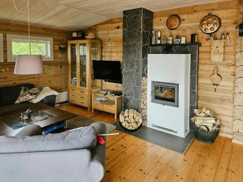 Kuchyň nebo kuchyňský kout v ubytování Family Cabin With Views Towards Solentoppene