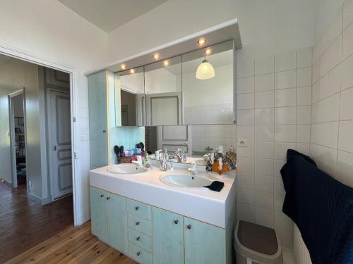 Η κουζίνα ή μικρή κουζίνα στο Maison unique avec chasse au trésor