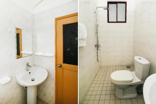 zwei Bilder eines Badezimmers mit Toilette und Waschbecken in der Unterkunft Royal Oshin Hotel in Wadduwa