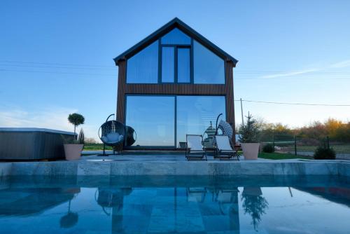 Gallery image of Oasis House 