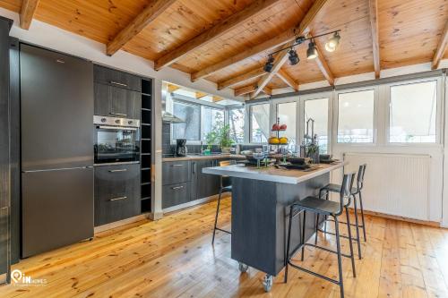 Rustic - Private Rooftop Garden & City View Studio in Egaleo-Athens