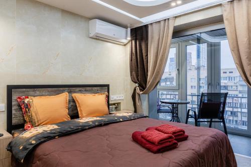 Postel nebo postele na pokoji v ubytování Hammam , big Jacuzzi ,Sauna , 2 bedroom , Khrechatik