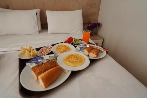 Jídlo v hotelu nebo okolí