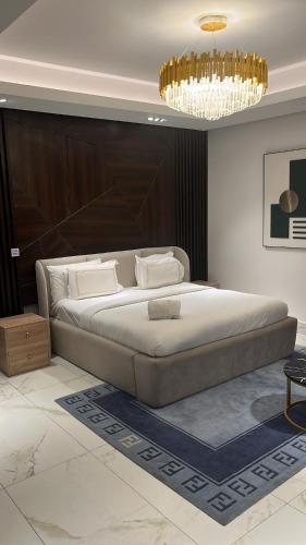 Postel nebo postele na pokoji v ubytování Macdonald Residence