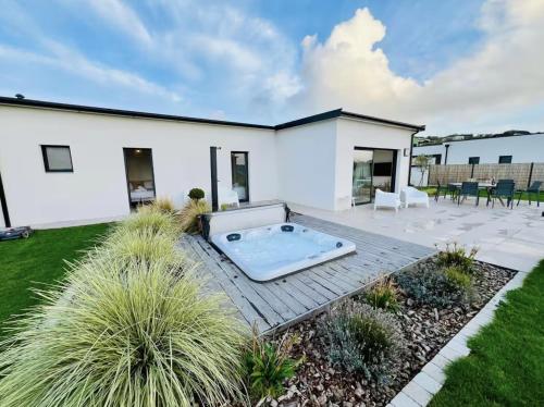 Villa 6 people, Spa and Sea View