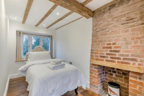 Postel nebo postele na pokoji v ubytování 4 Bed in Peterchurch oc-s34019