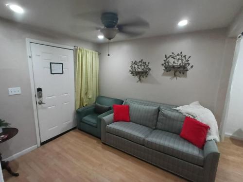 Un lugar para sentarse en U3 - Comfortable 1 BR & 1 BA APT in DT PHX with pkg