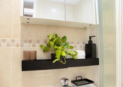 Fotografie z fotogalerie ubytování Stylish & Spacious Hemel Hempstead Home Perfect for Families Contractors & Parking v destinaci Hemel Hempstead