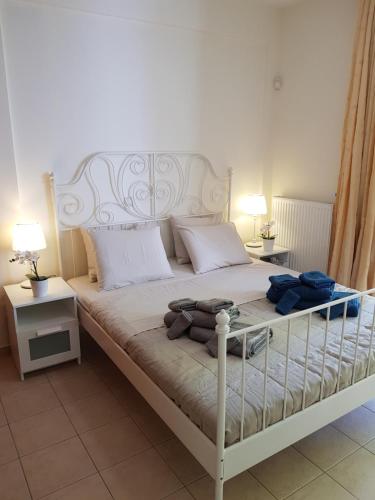 Postel nebo postele na pokoji v ubytování Seaside Paradise - Elegant & Modern Apartment