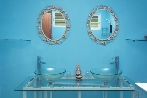 Φωτογραφία από το άλμπουμ του The Rusty Pelican σε La Gaulette