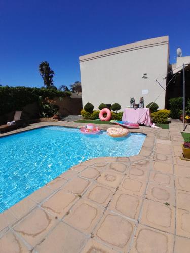 Bazén v ubytování Ridgeworth Boutique Guesthouse nebo v jeho okolí