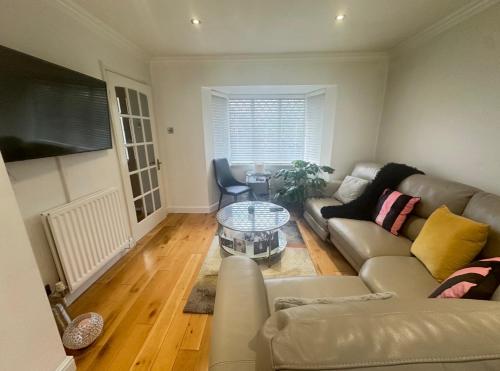 Χώρος καθιστικού στο Single room in Croydon luxury spacious home