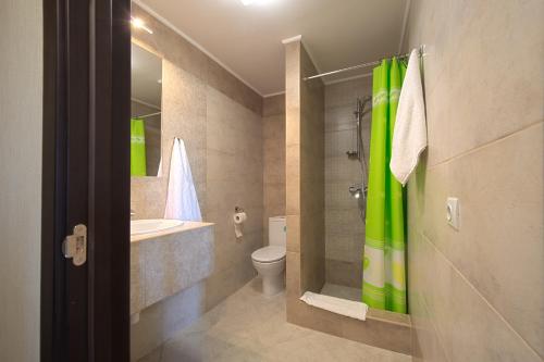 Ванна кімната в Advenus Hotel