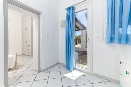 Koupelna v ubytování Traditional Island Escape by ΜΡS