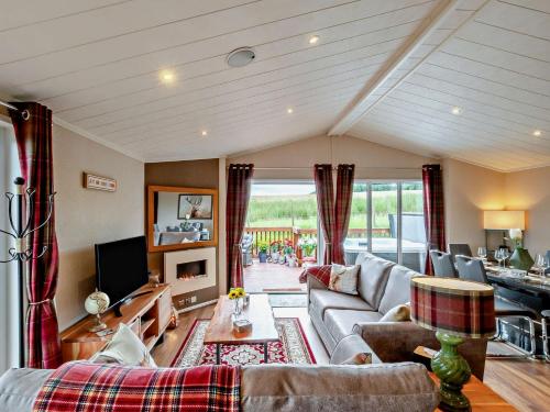 Posezení v ubytování 3 Bed in Cavers 96267