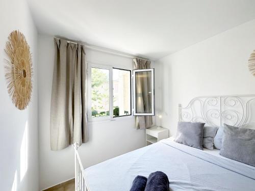 Apt Tamarells Pinaret 350m to the beach By JS Villas