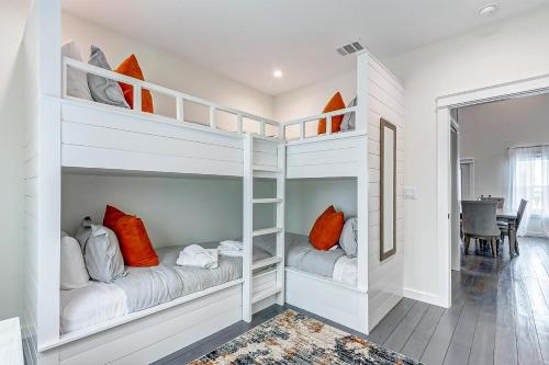 Postel nebo postele na pokoji v ubytování Seaside Escape