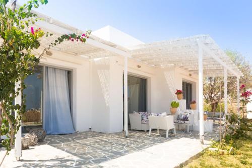 Gallery image of Nissos Suites in Apollonia