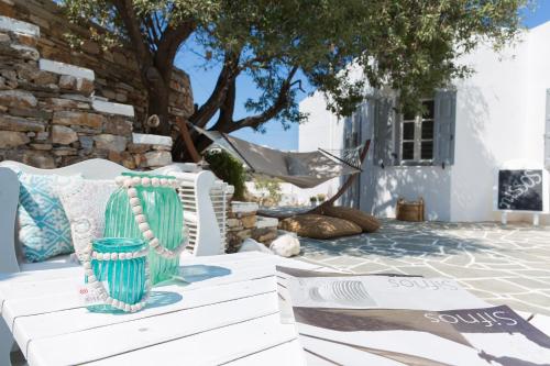 Gallery image of Nissos Suites in Apollonia