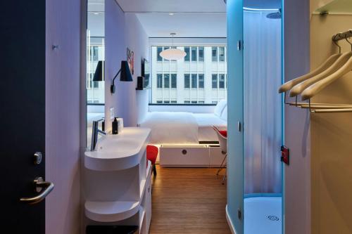 Koupelna v ubytování citizenM Austin Downtown