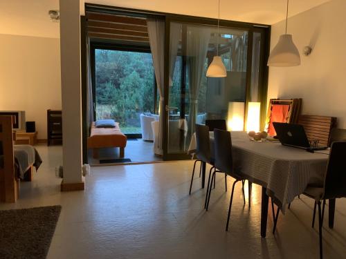 Χώρος καθιστικού στο W Pelniku