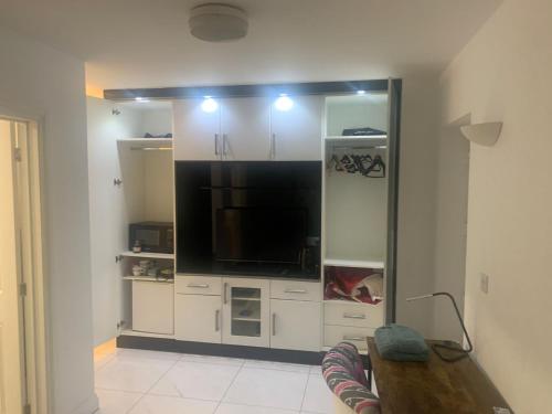 Fotografie z fotogalerie ubytování Furnished 1 Bed ensuit independent space with Parking v destinaci High Wycombe