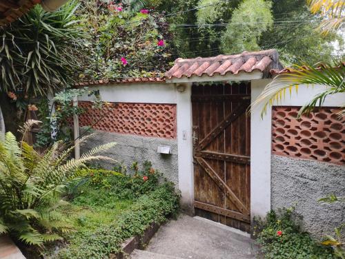 Zahrada ubytování Cantinho do Pará 1