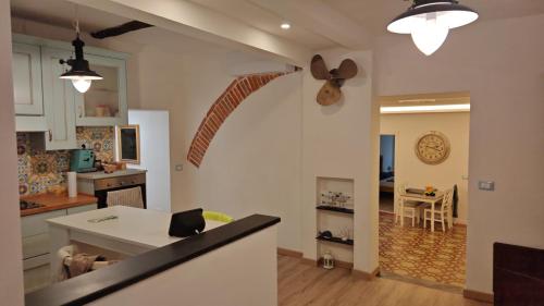 Η κουζίνα ή μικρή κουζίνα στο La casa di Giacomo