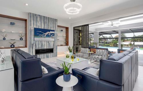 Gallery image of Viking Estates Luxury Waterfront Pool Dock and Views in Cape Coral