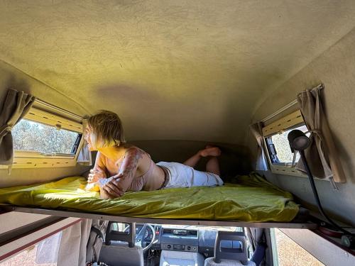 rent a Blue Classics's campervan MB100 verde - Algarve - Portugal