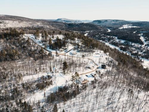 an aerial view of a ski resort in the snow at Le Petit Bijou in Sainte Béatrix