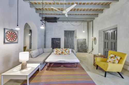 Una cama o camas en una habitación de Cozy Studio Gem - Old San Juan - Near Attractions