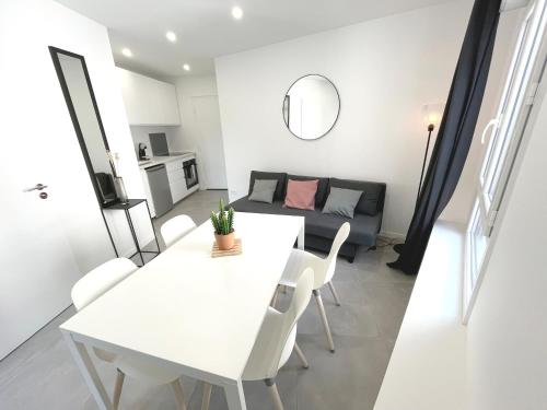 Nhà bếp/bếp nhỏ tại Luna l CLIM l proche hospital