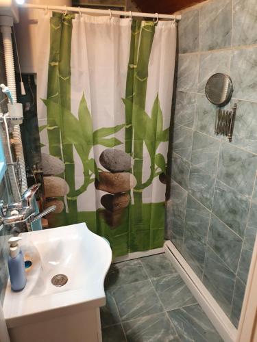 Phòng tắm tại Pure nature lovely view house