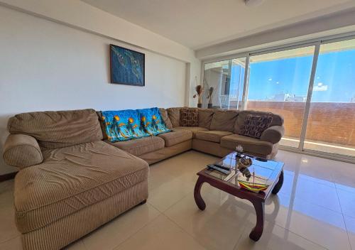 Χώρος καθιστικού στο Luxury Oasis in front of La Vela Mall Pool and Sea!