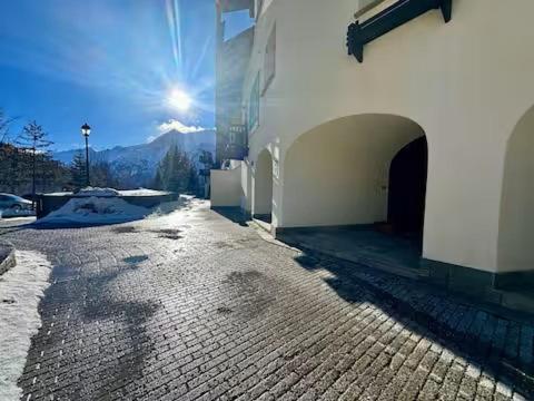 Vue générale sur la montagne ou vue sur la montagne depuis l'appartement