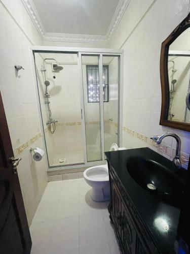 Ένα μπάνιο στο Oysterbay Retreat - 2-Bedroom Ocean View