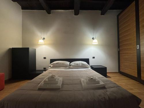 Stylish Pantheon Escape in Ancient Rome