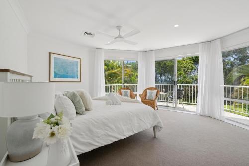Postel nebo postele na pokoji v ubytování Beachfront Retreat - Ducted Air - Free Wifi